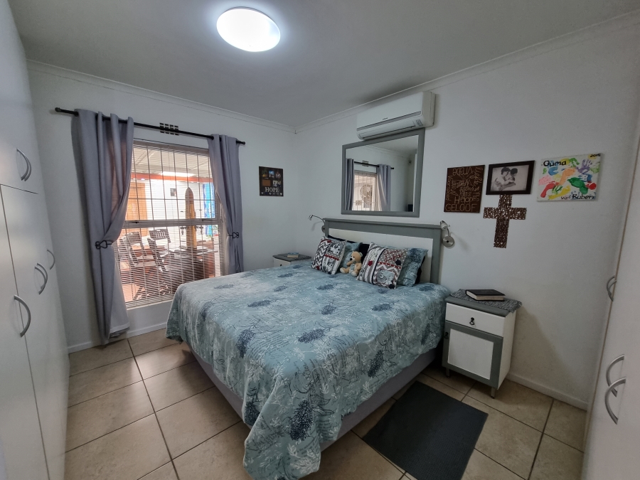 2 Bedroom Property for Sale in Sunningdale Western Cape